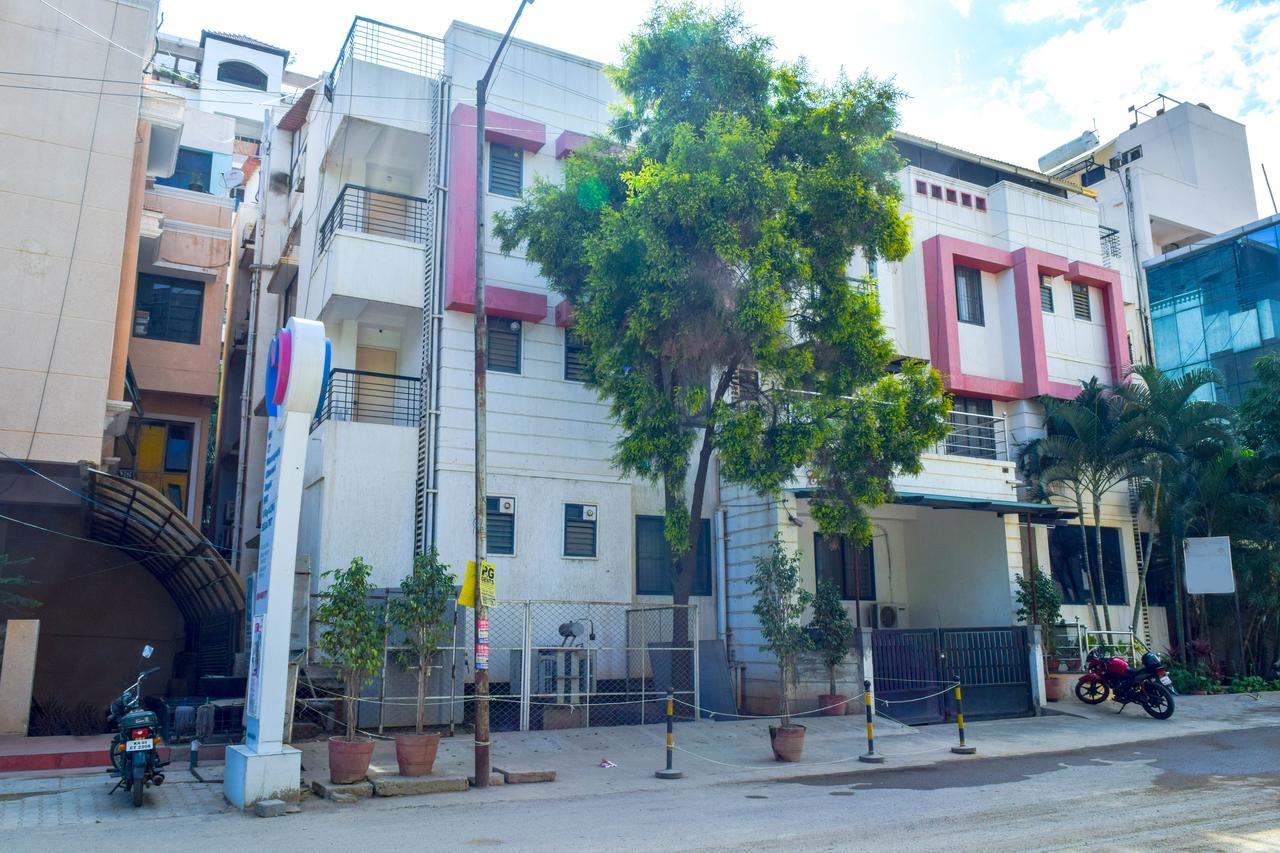 Hotel Oyo 5934 Lokaz Bengaluru Zewnętrze zdjęcie