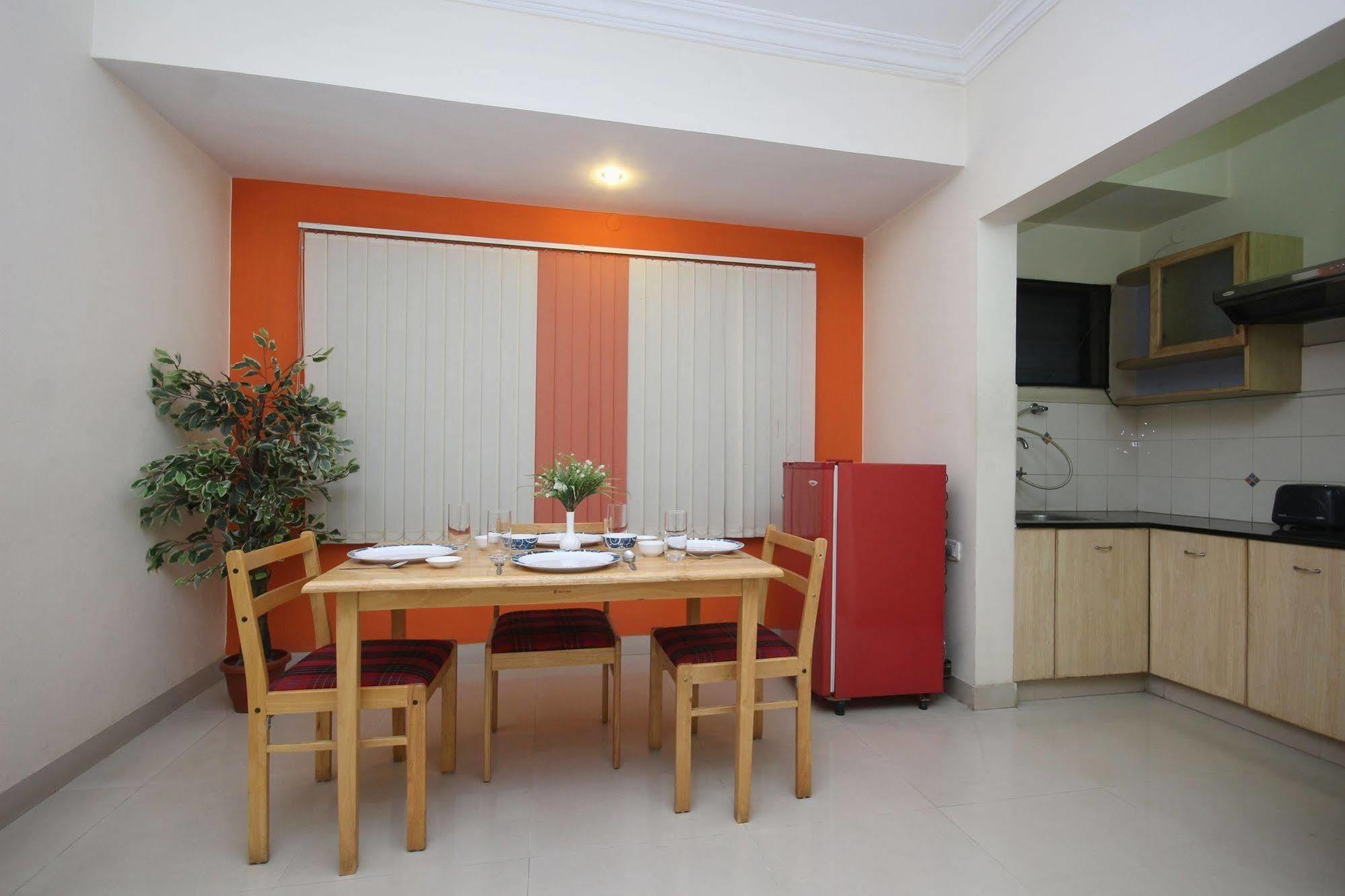 Hotel Oyo 5934 Lokaz Bengaluru Zewnętrze zdjęcie