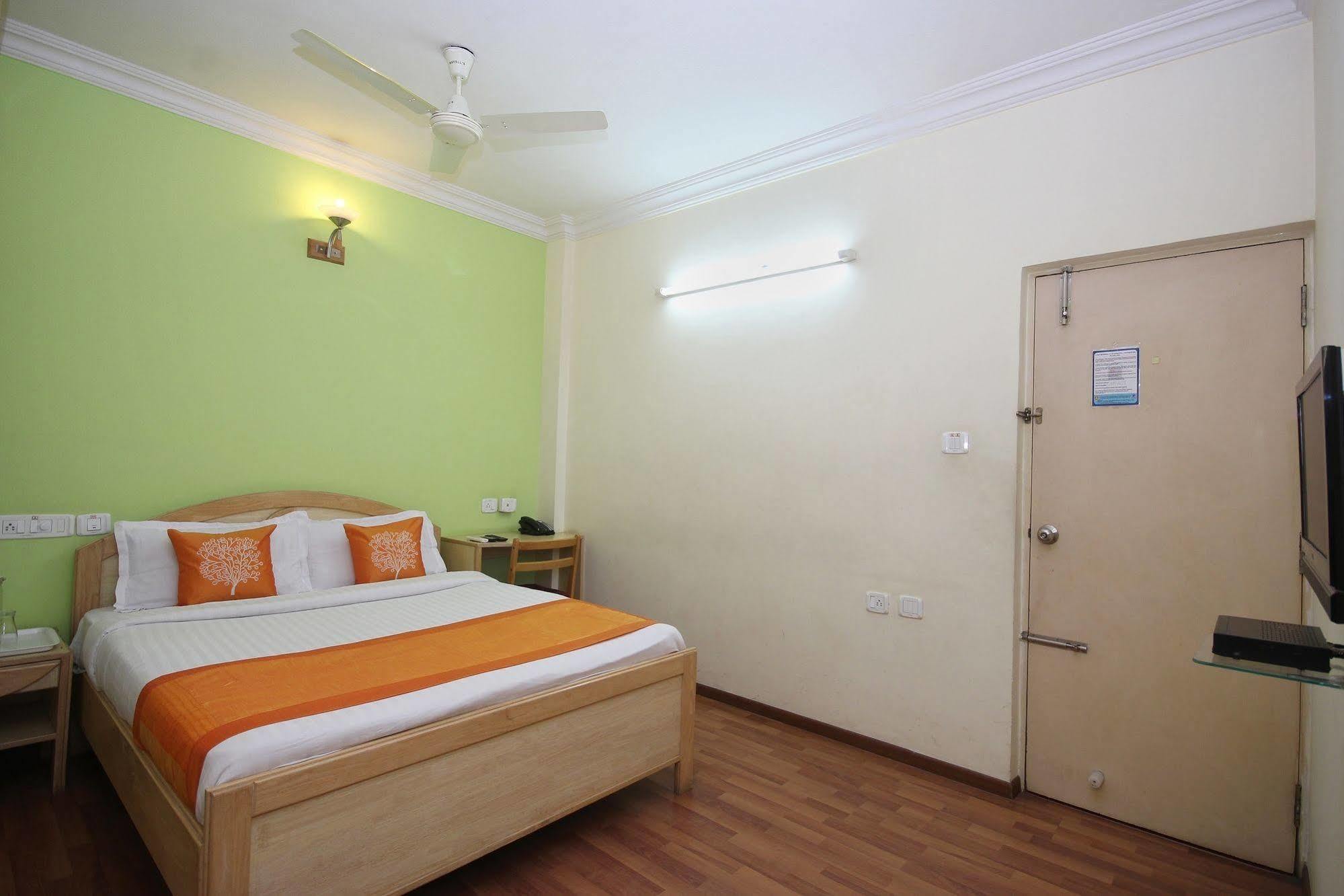 Hotel Oyo 5934 Lokaz Bengaluru Zewnętrze zdjęcie