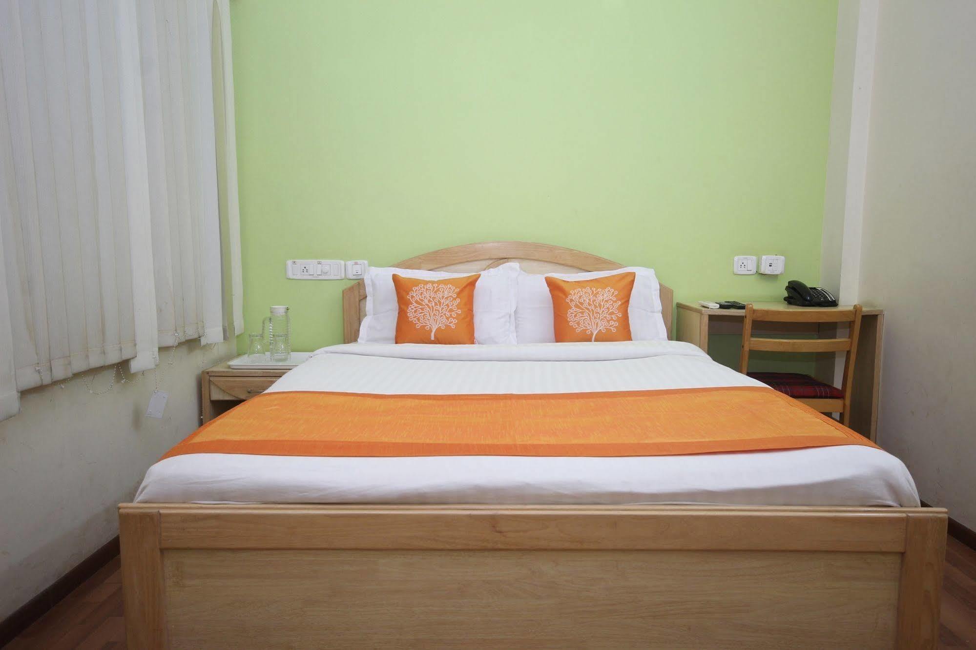 Hotel Oyo 5934 Lokaz Bengaluru Zewnętrze zdjęcie