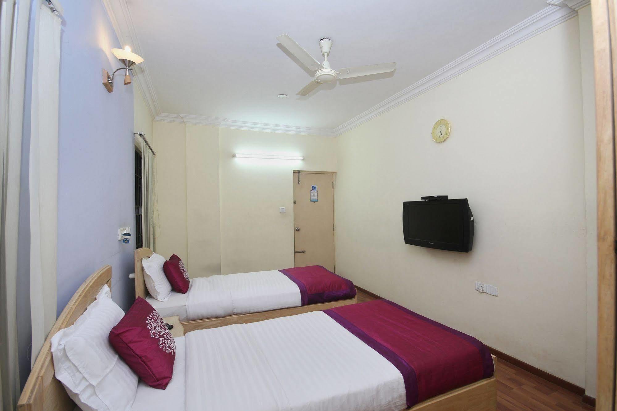 Hotel Oyo 5934 Lokaz Bengaluru Zewnętrze zdjęcie