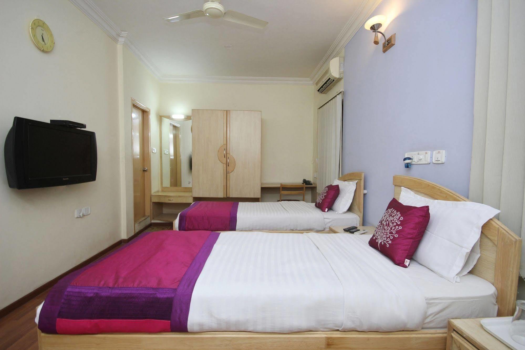 Hotel Oyo 5934 Lokaz Bengaluru Zewnętrze zdjęcie
