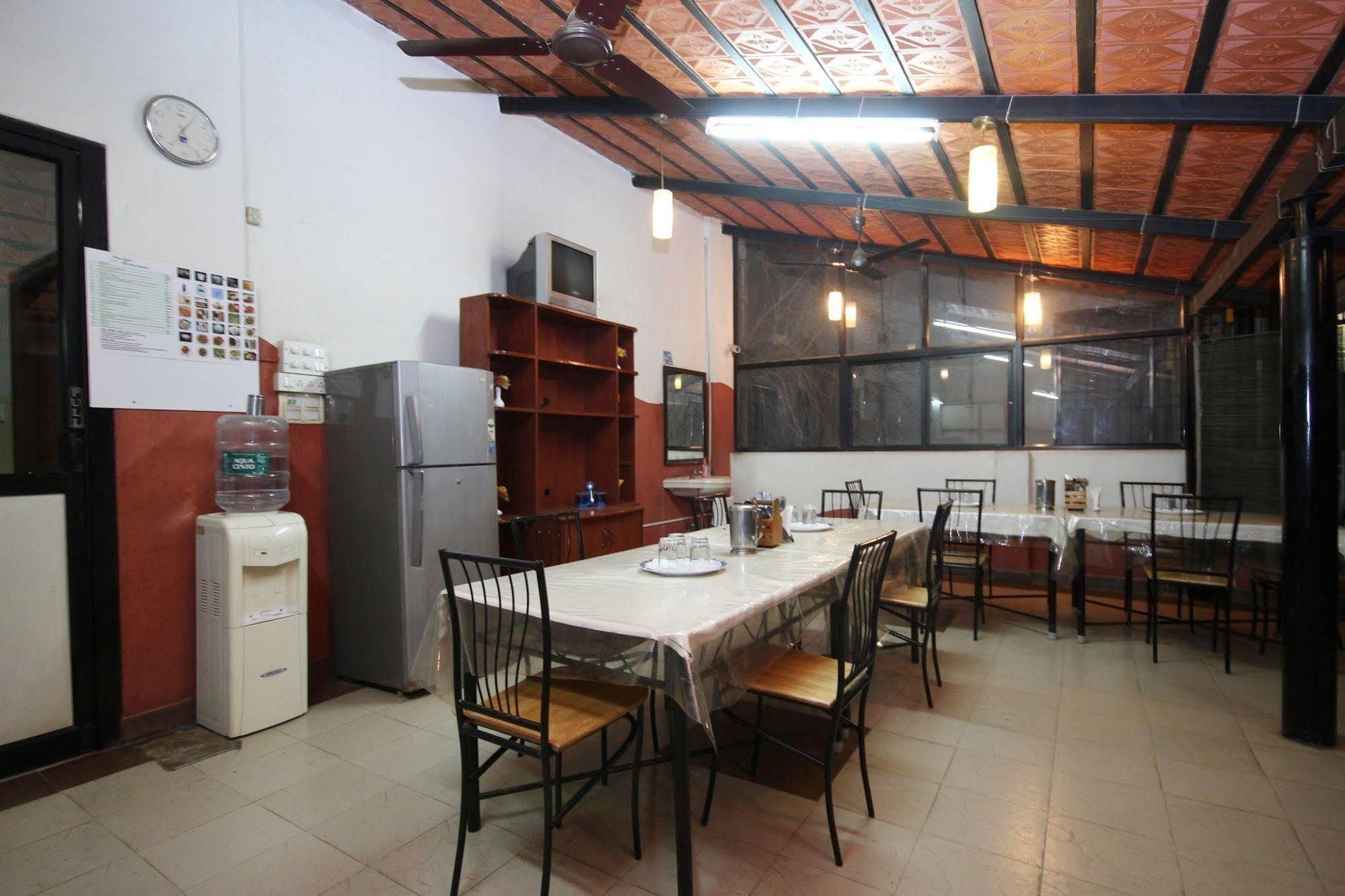 Hotel Oyo 5934 Lokaz Bengaluru Zewnętrze zdjęcie